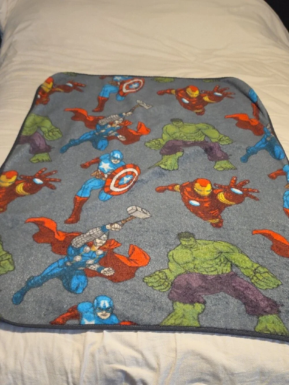 Marvel Superhero Plush Throw